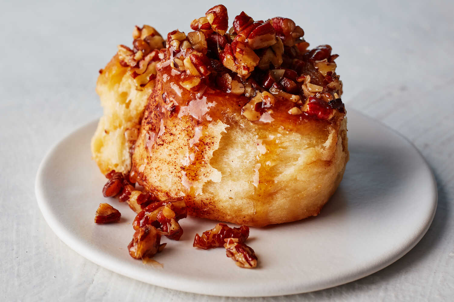 Mastering Maple Pecan Buns: Brunch & Holiday Perfection